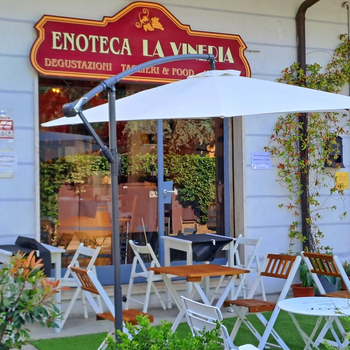 Enoteca La Vineria Ferrara — Ristorante a Ferrara, Ferrara