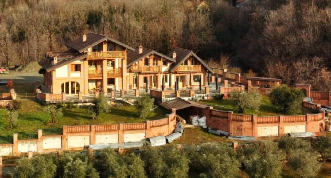 Giuliano Bosio - Viticoltore e Olivicoltore in Valle di Susa - Soc. Agricola AGRIFOREST s.s. — Ristorante a Sestriere, Torino