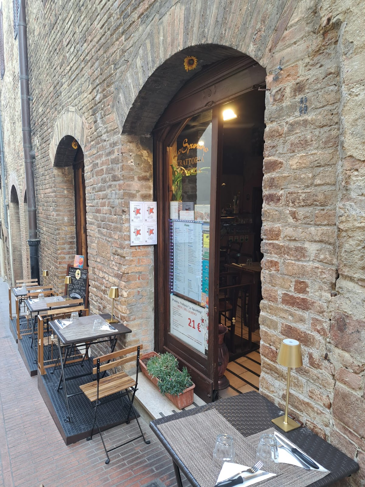 Lo Spuntino di Barberi Anna — Ristorante a San Gimignano, Siena