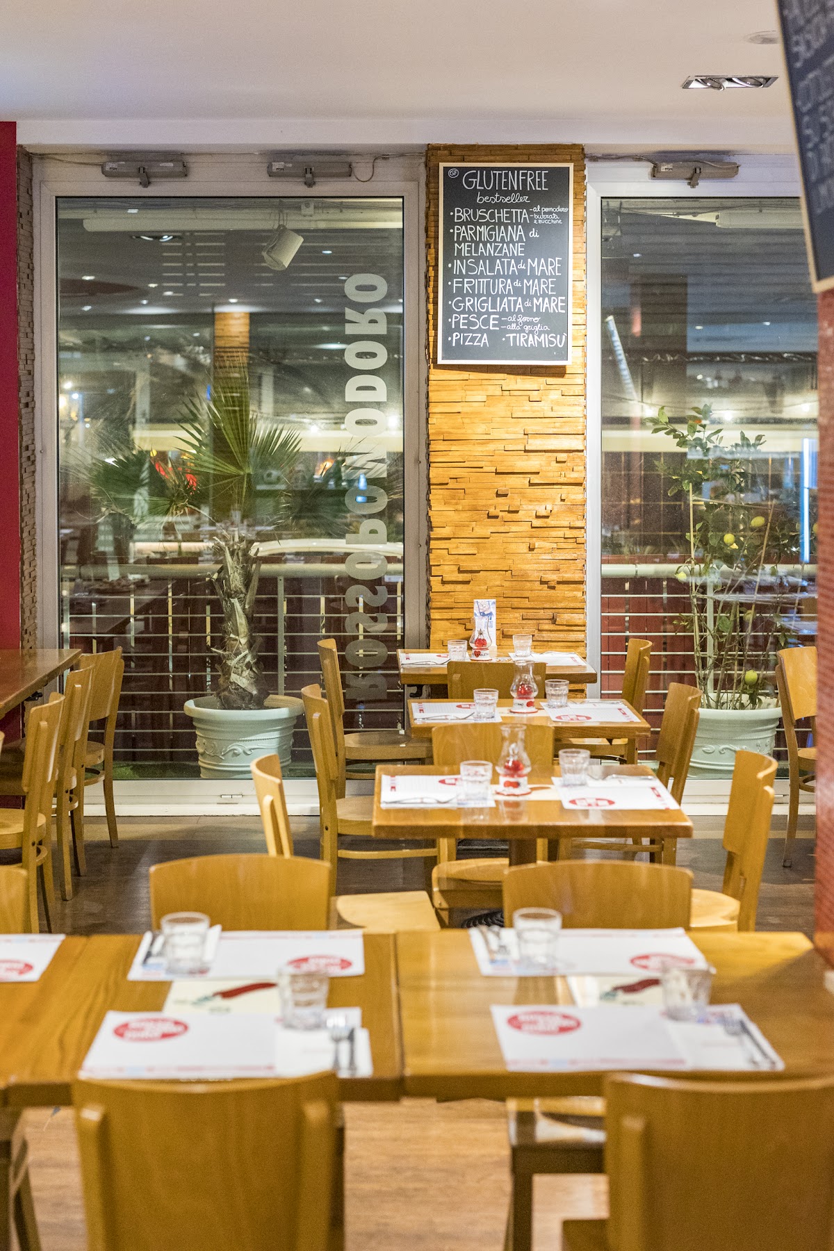 Rossopomodoro Rimini — Ristorante a Rimini, Rimini