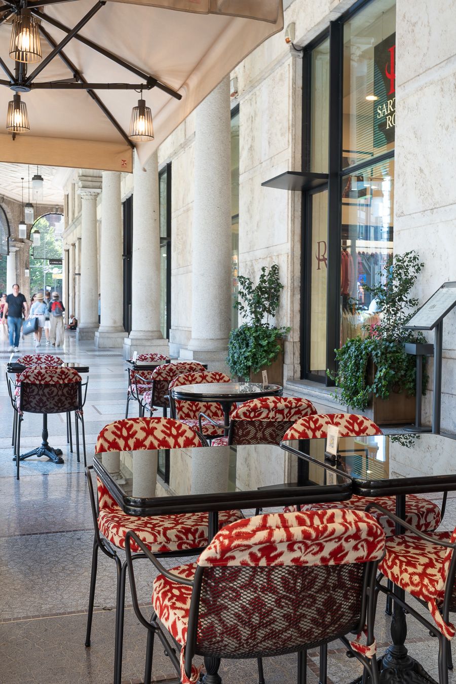La Locanda del Gatto Rosso Caffe & Bistrot — Ristorante a Milano, Milano