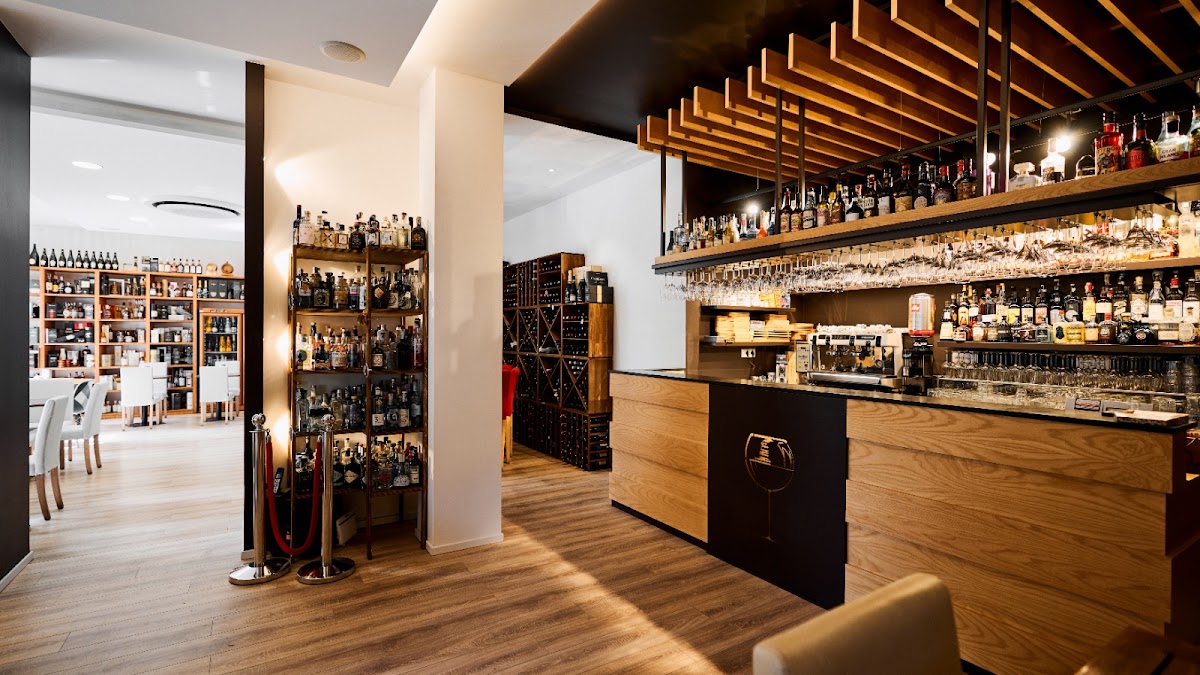 Temple Wine Bar — Ristorante a Oristano, Oristano