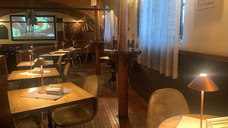 Gol D. Roger ristopub — Ristorante a Pinerolo, Torino