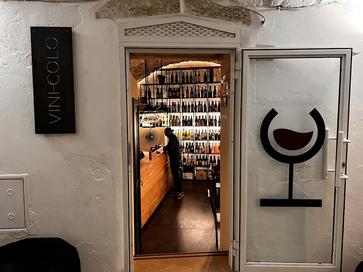 Vinicolo — Ristorante a Ostuni, Brindisi