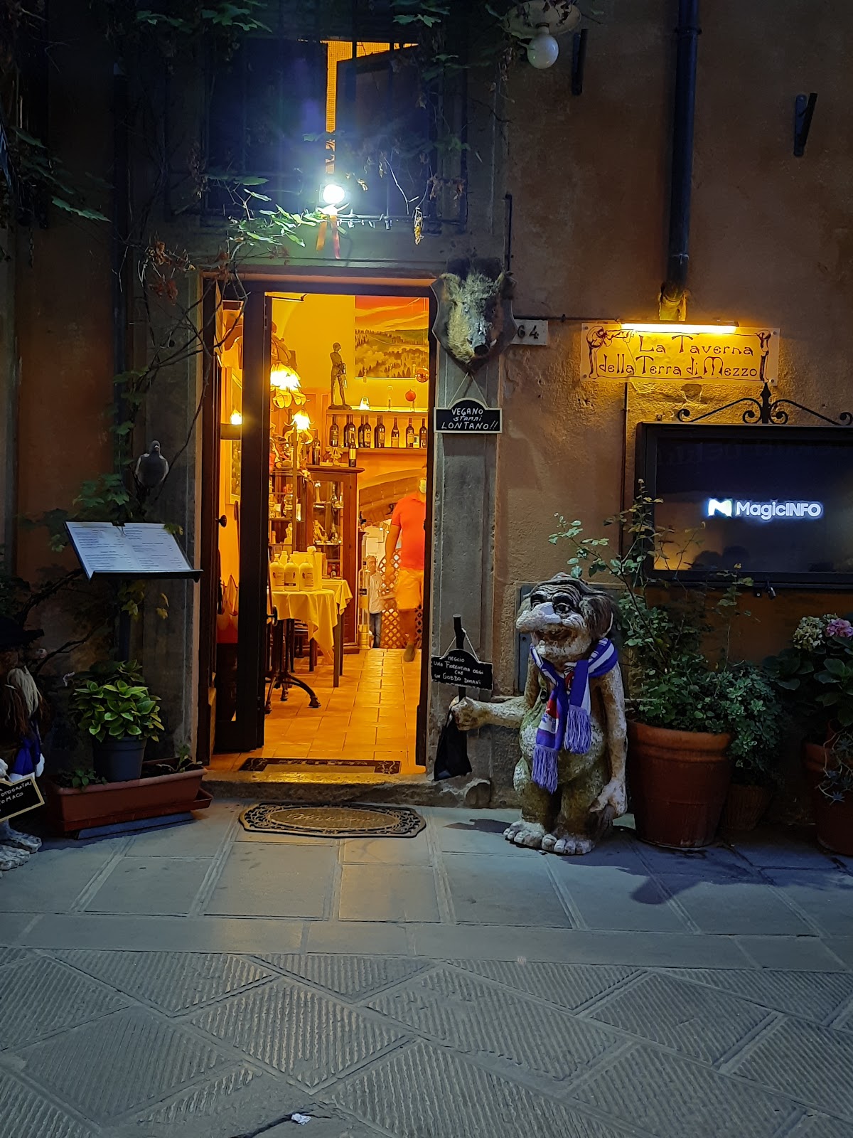 Ristorante La terra di mezzo — Ristorante a Volterra, Pisa