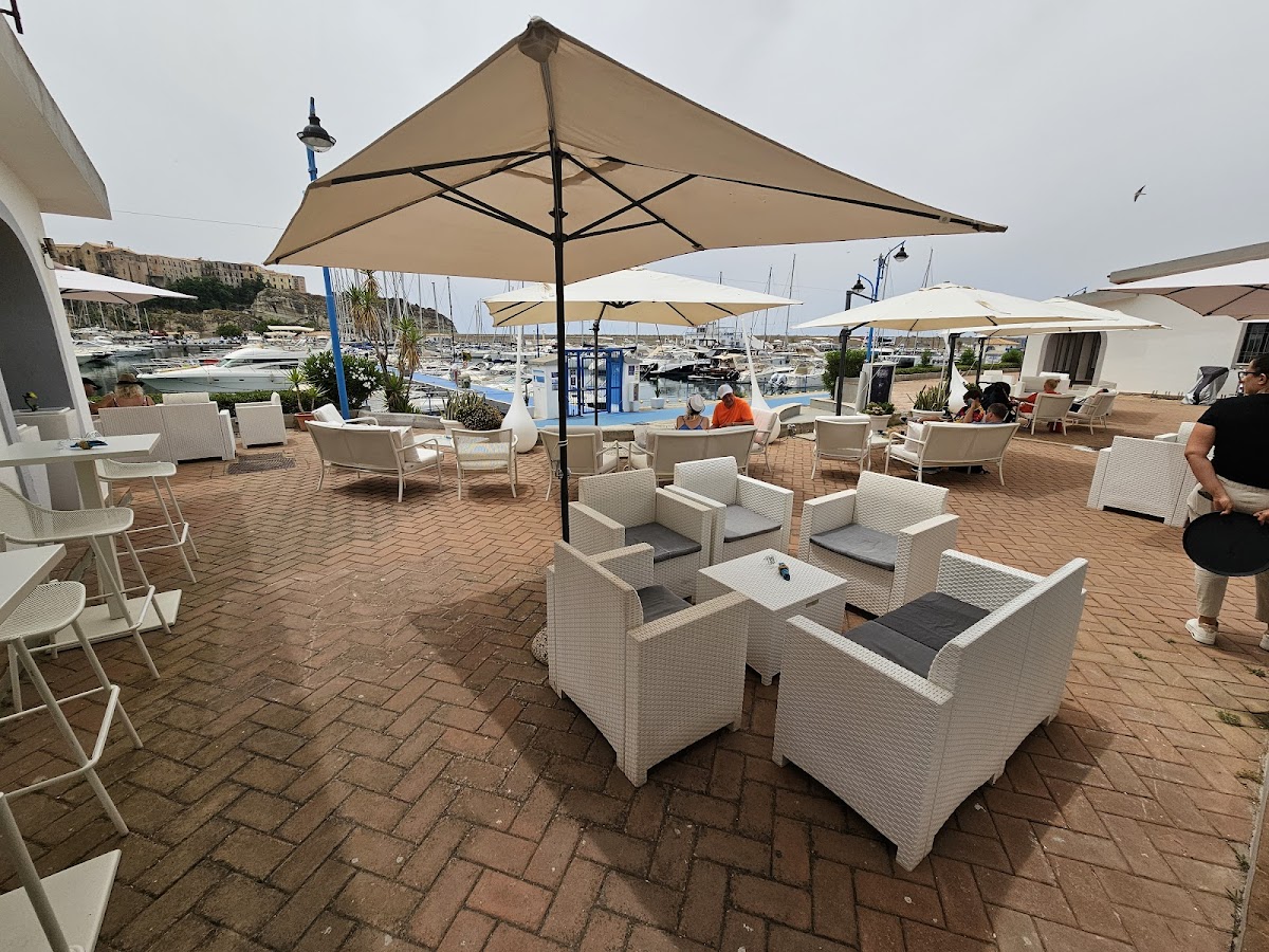 Bar Elf Tropea