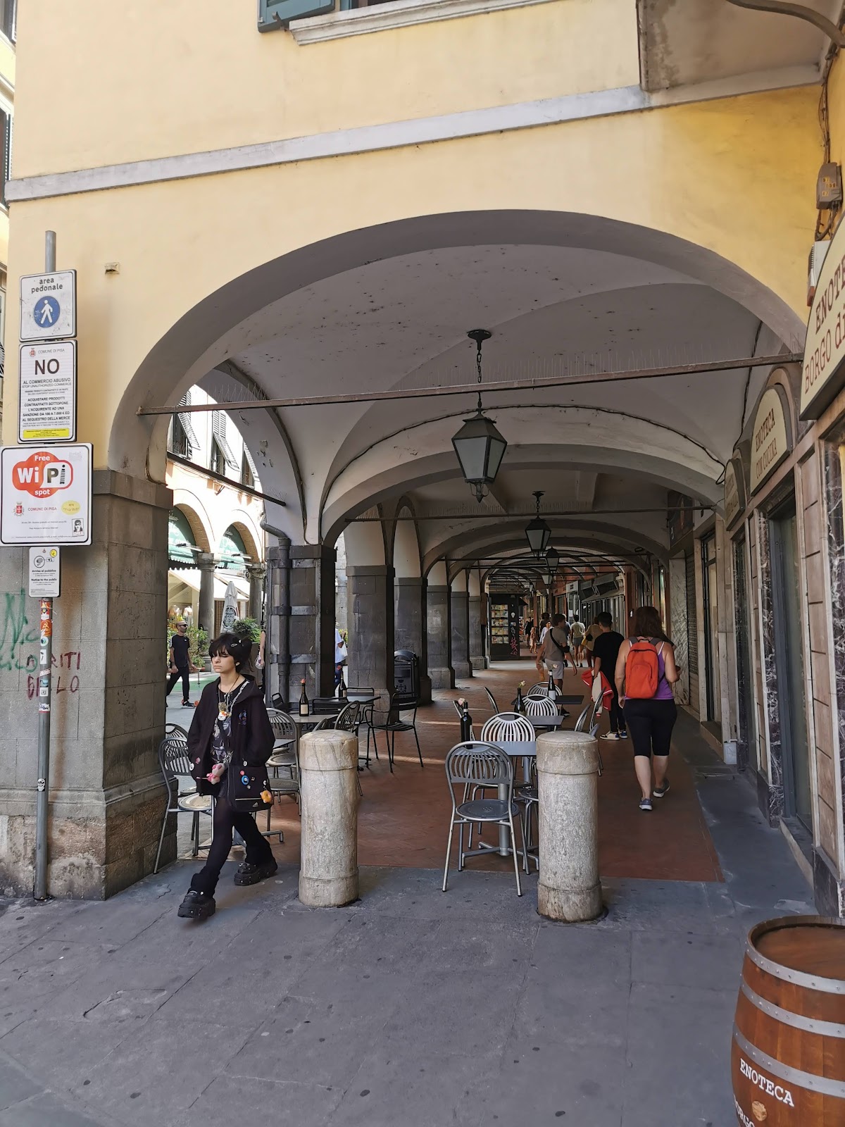 Enoteca Borgo Di Vino Pisa — Ristorante a Pisa, Pisa
