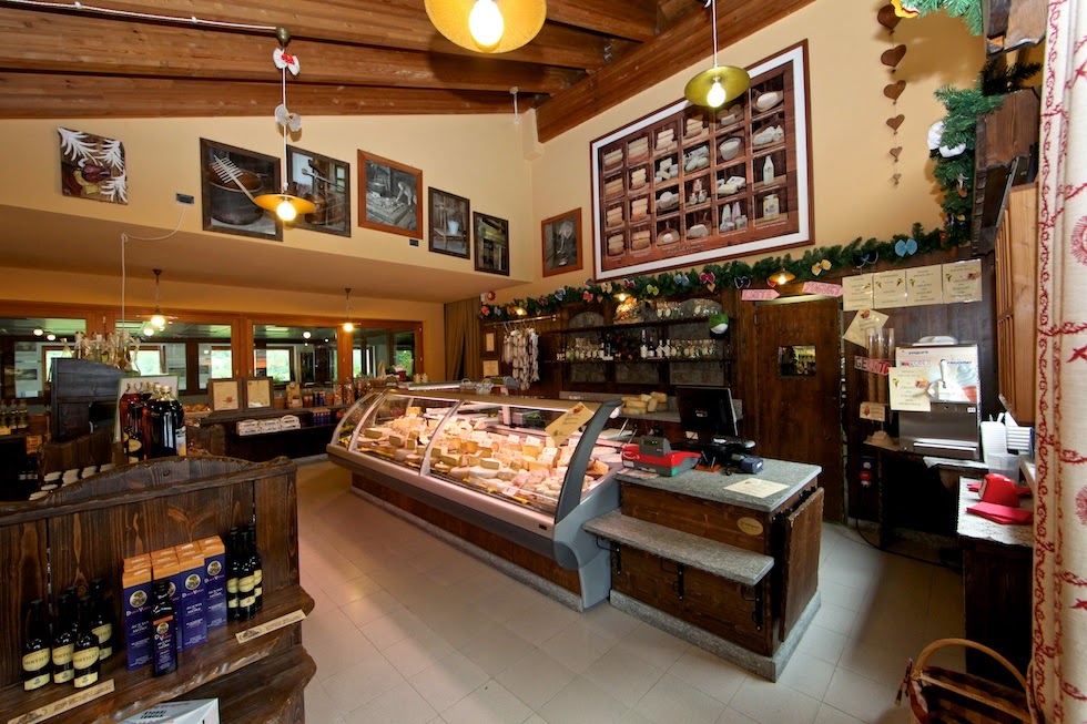 Fromagerie Haut Val D'Ayas Soc. Coop. — Ristorante a Gressoney, Aosta