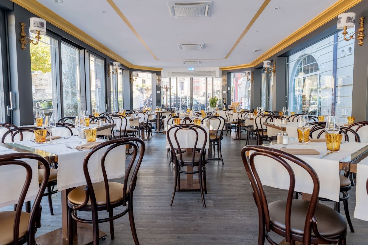 Victoria Grill — Ristorante a Varenna, Lecco