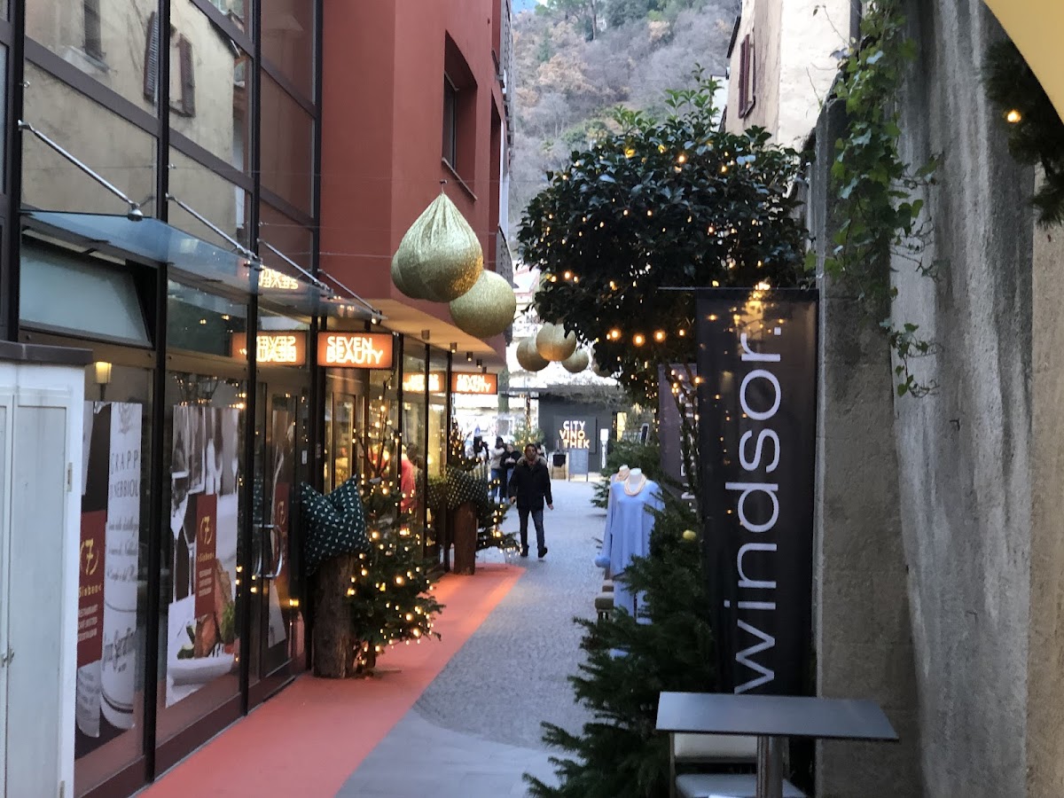 CITY.VINOTHEK der Kellerei Meran — Ristorante a Merano, Bolzano
