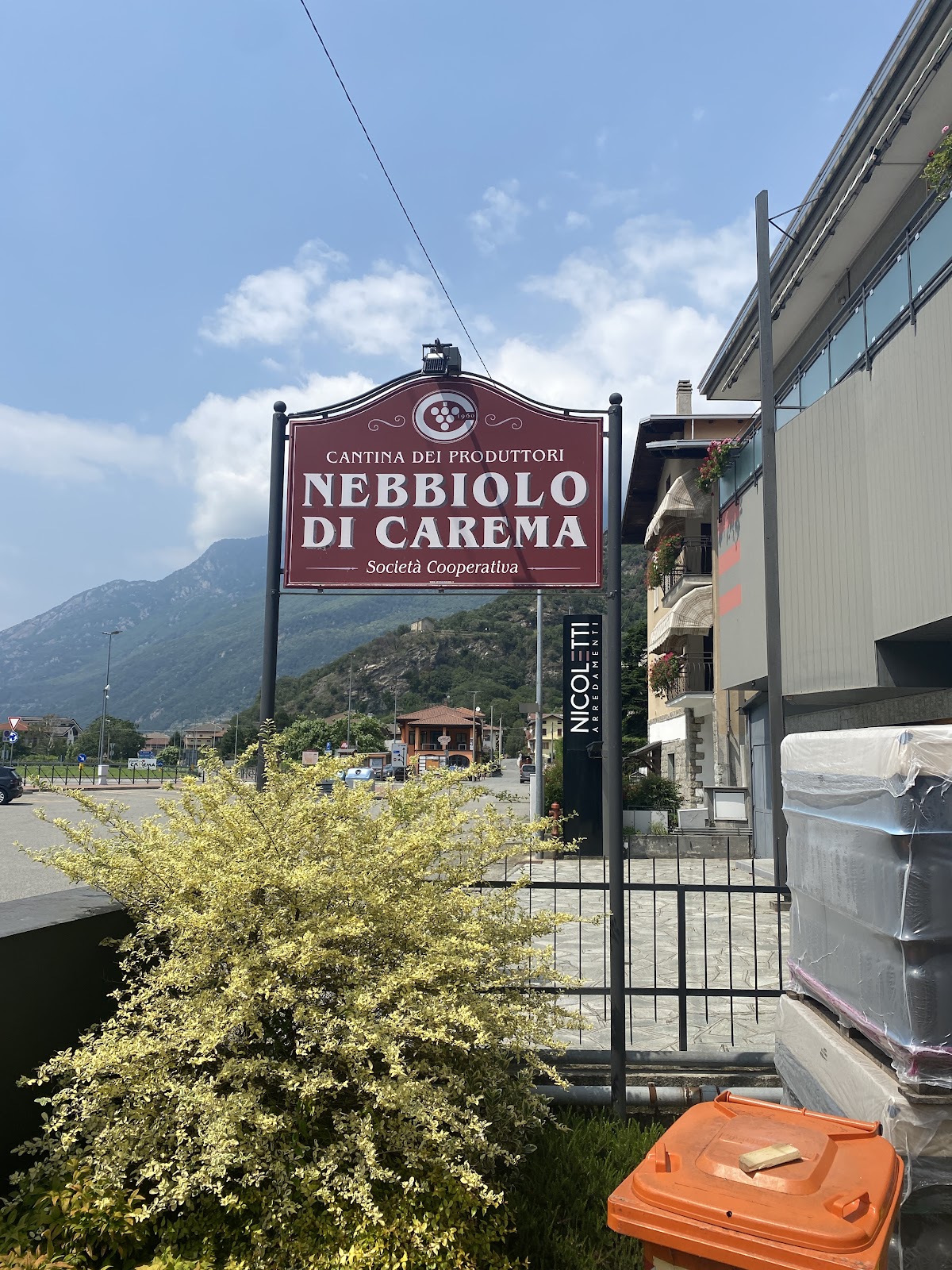 Cantina dei produttori Nebbiolo di Carema — Ristorante a Cervinia, Aosta