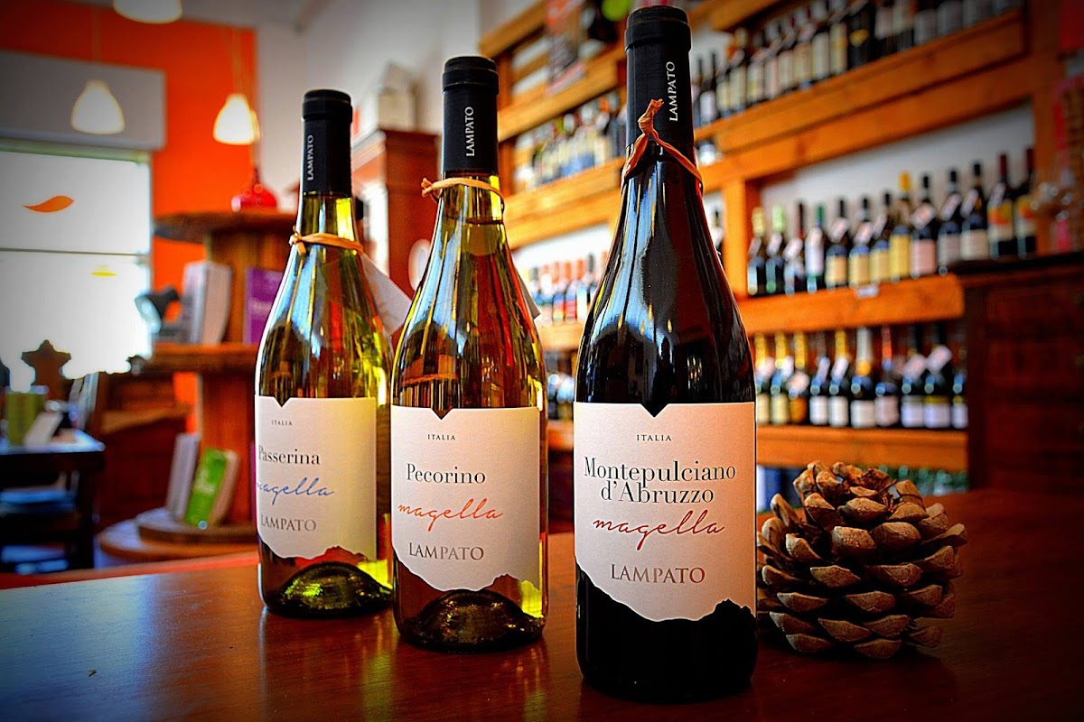 Cantine Lampato S.R.L. — Ristorante a Pescara, Pescara
