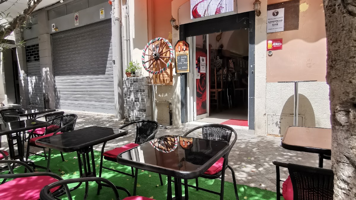 Vinò by Grapes Enoteca — Ristorante a Bari, Bari