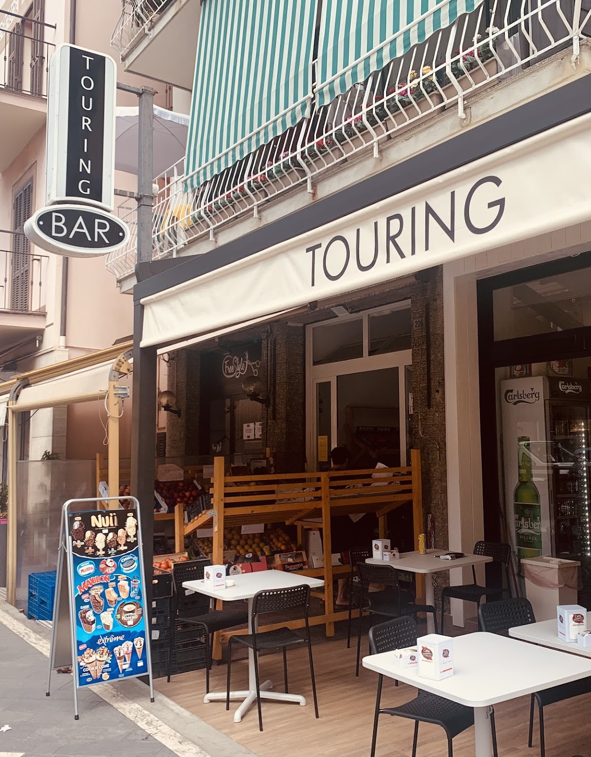 Bar touring — Ristorante a Sanremo, Imperia
