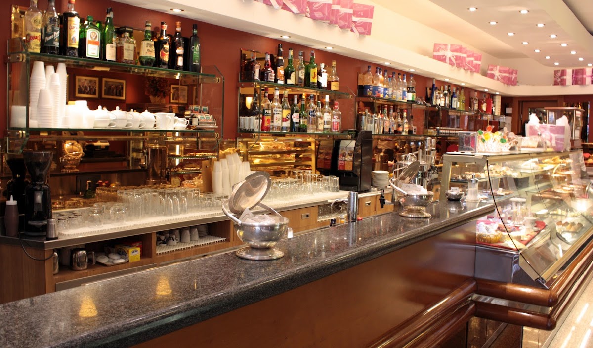 Bar Pasticceria Schiuma — Ristorante a Matera, Matera